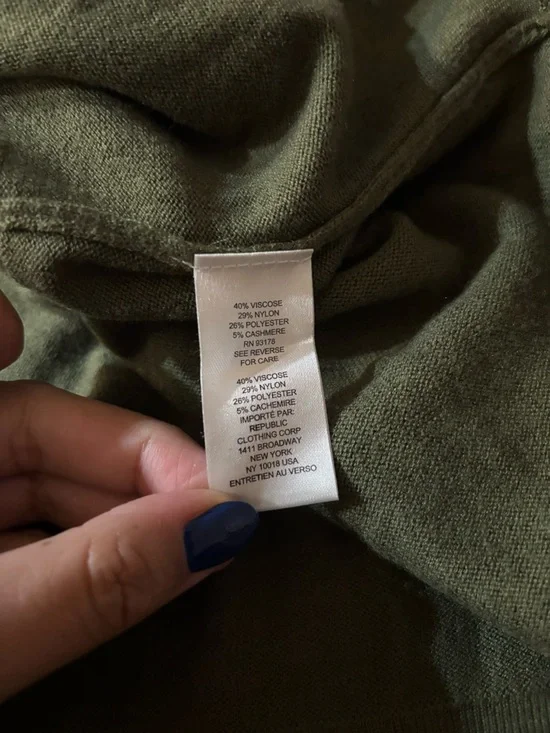 Ellie Tahari Cashmere Blend Olive Long Sleeve Top - Picture 4 of 4